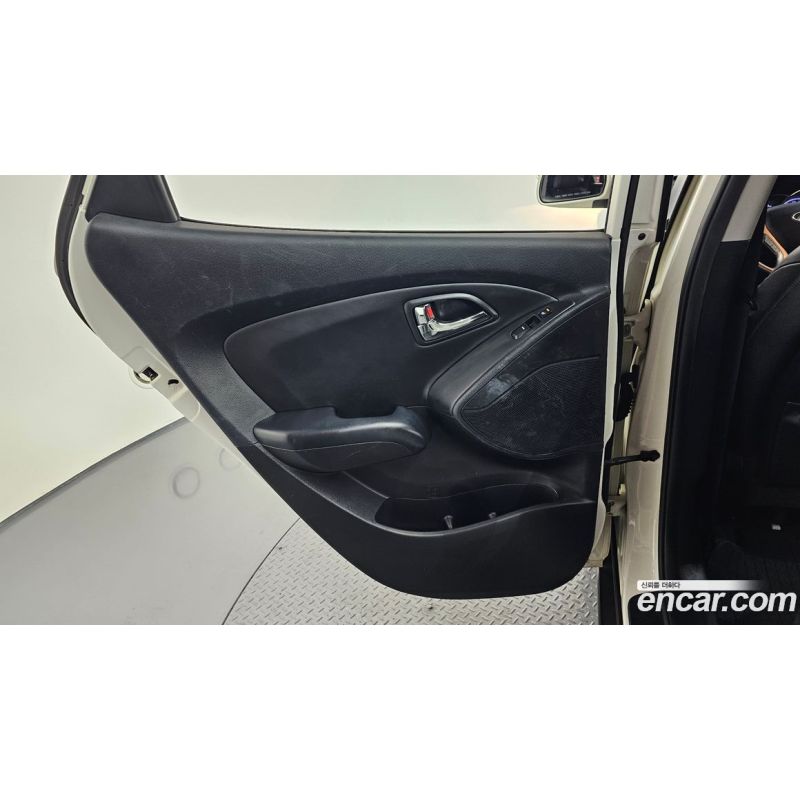 73631