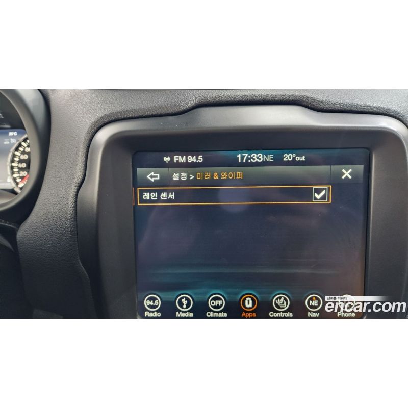 226353