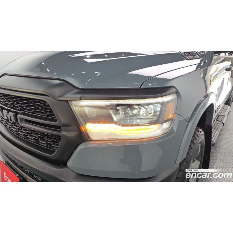 970897