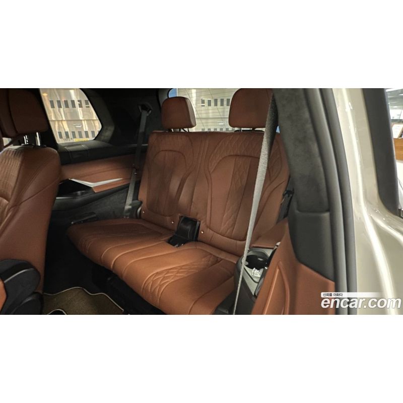 218853