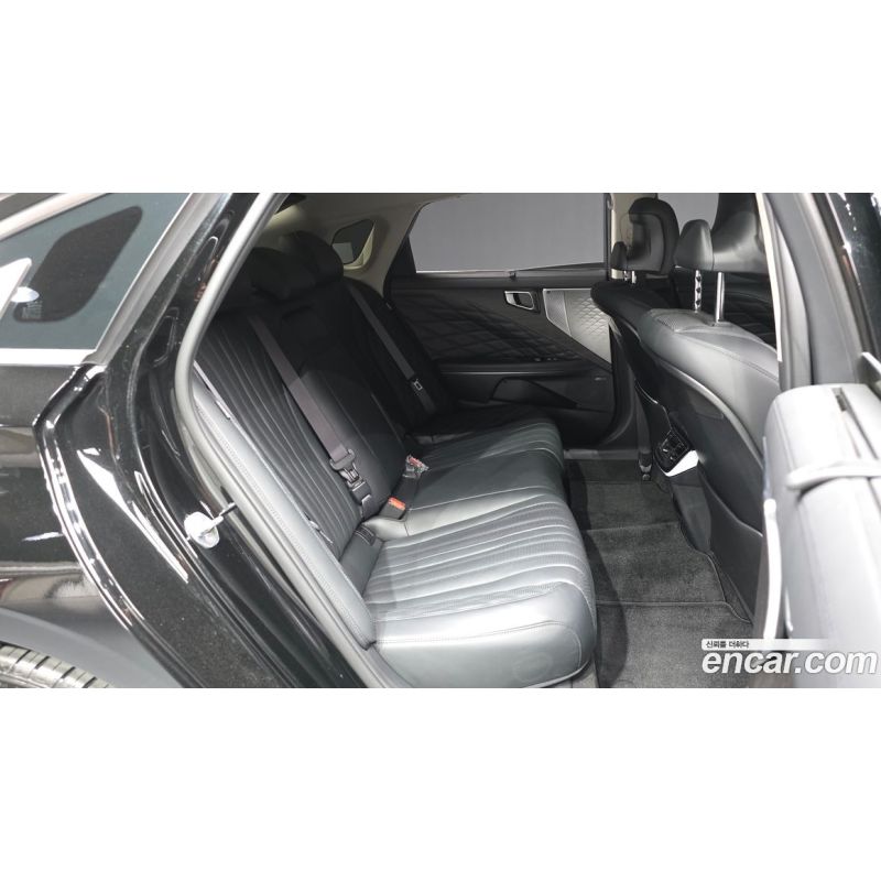 618097