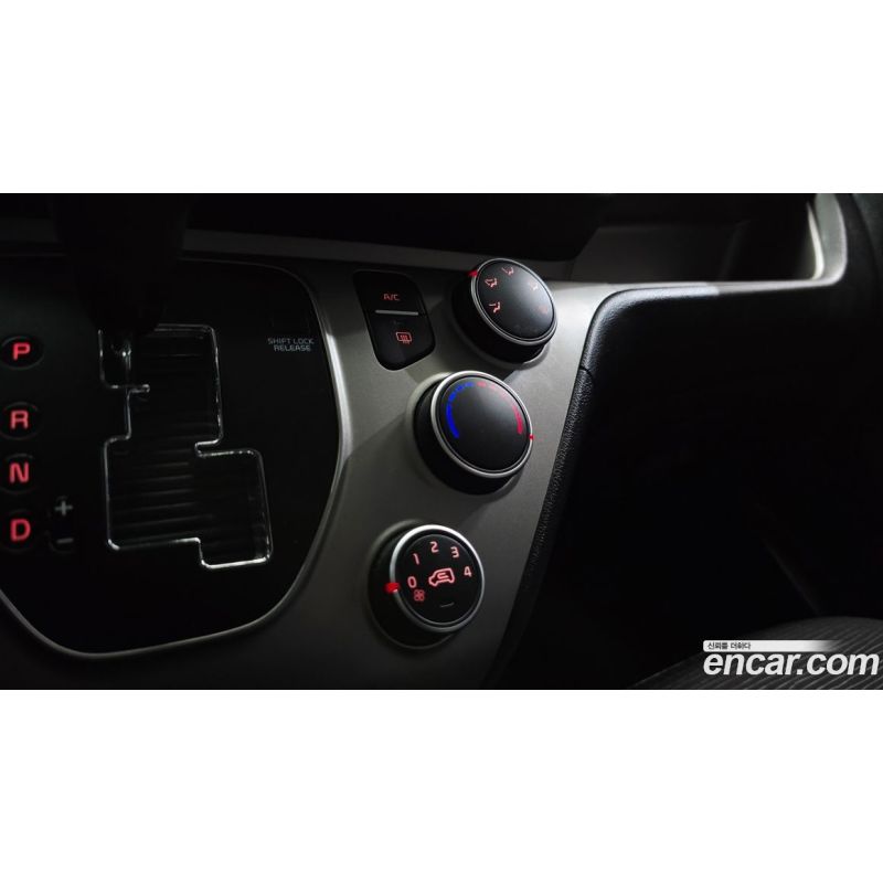 114618