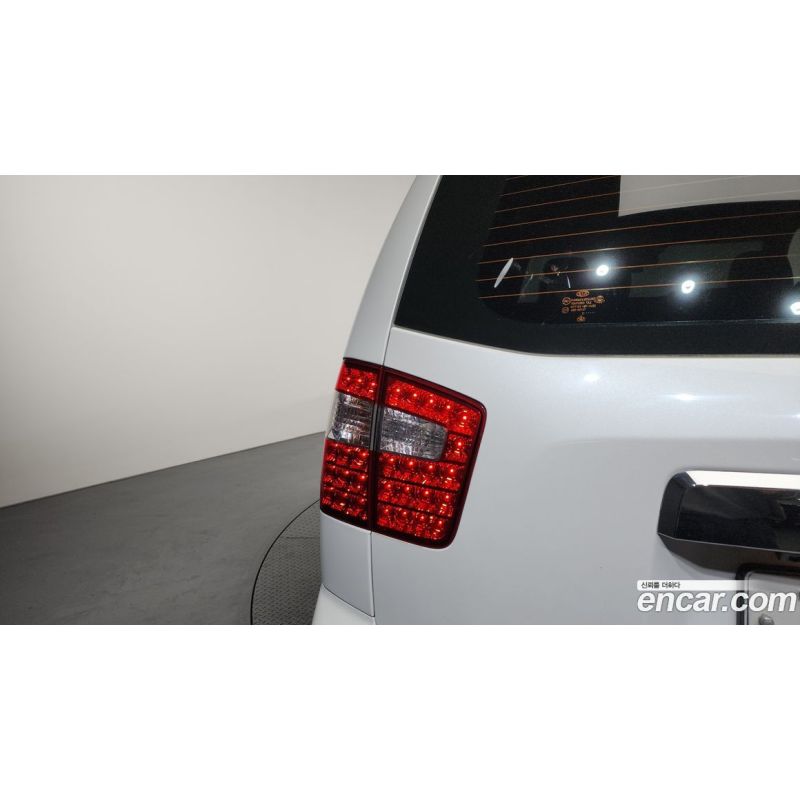 83233