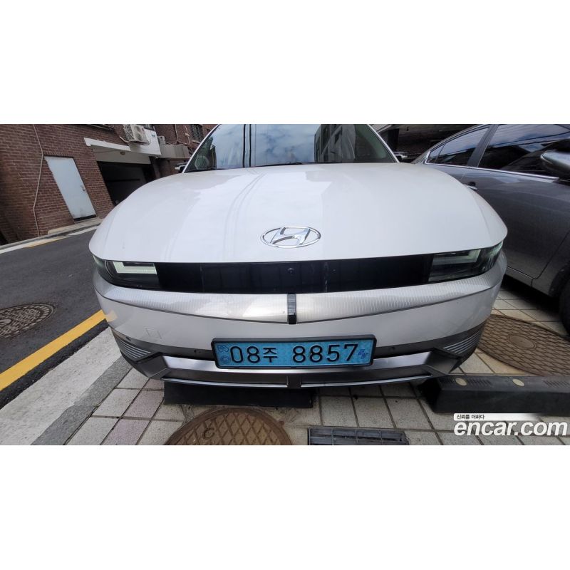 912880