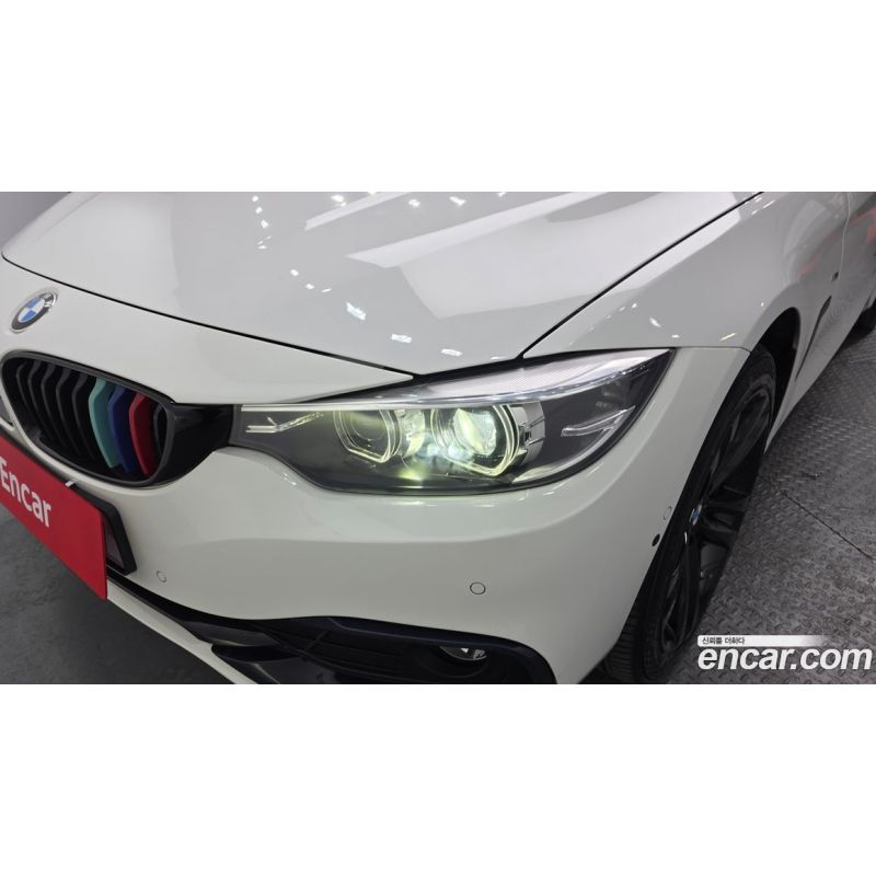 693581