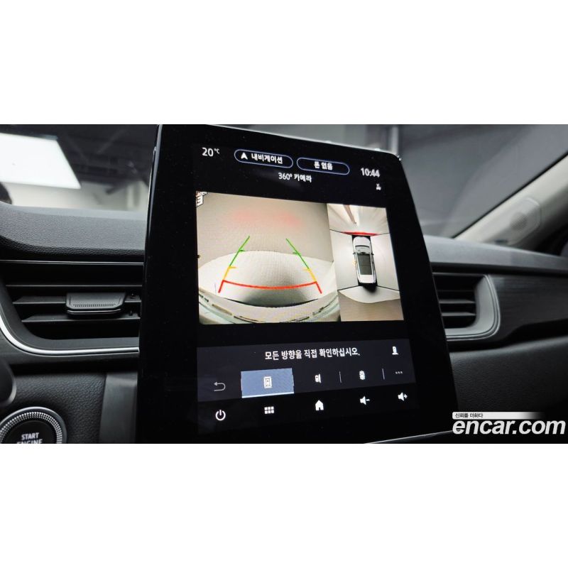 858703