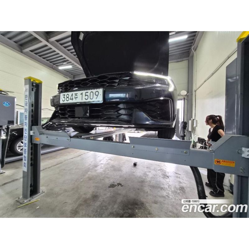 874357