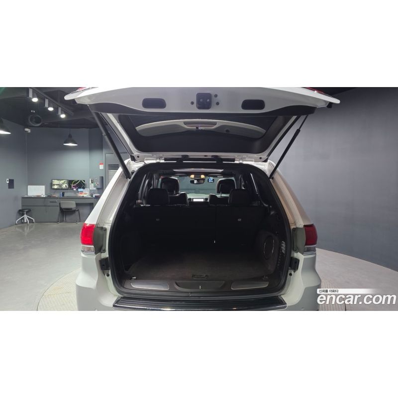 496884