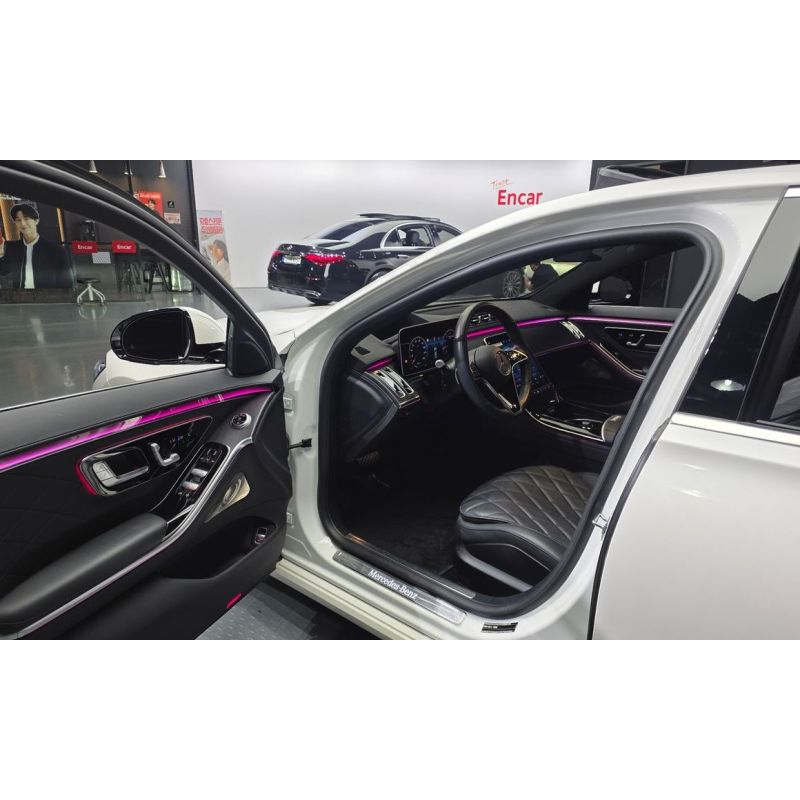351122