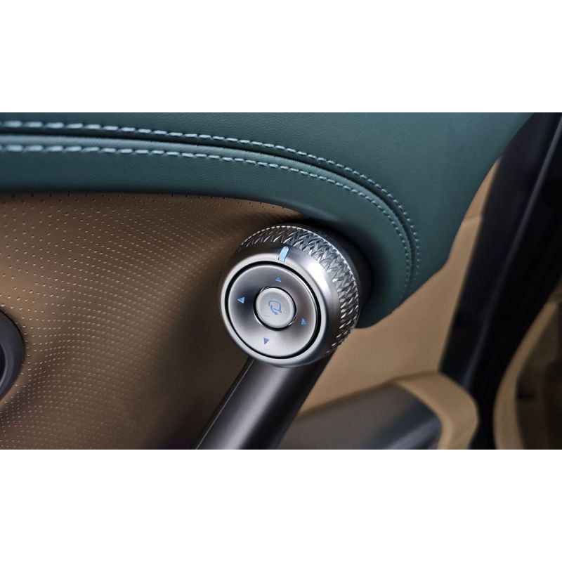 121646