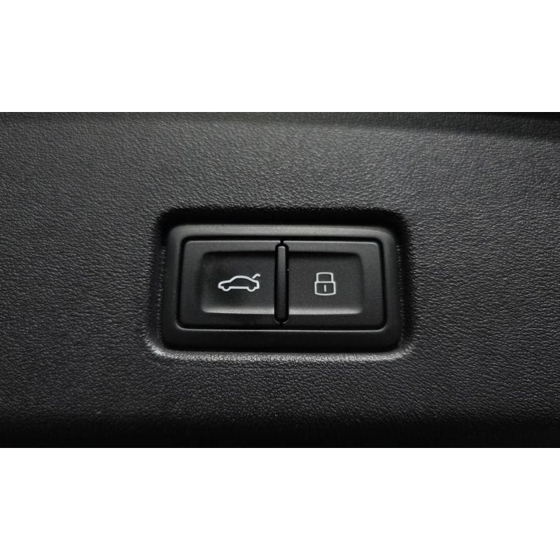 676744