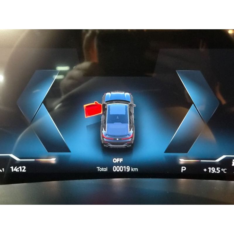 817676