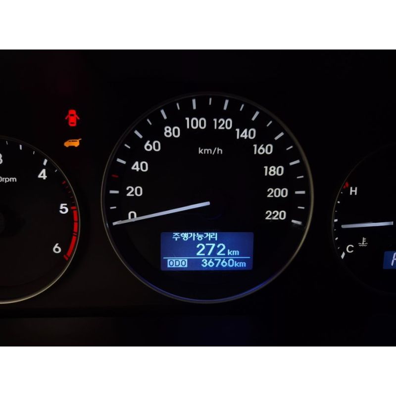 121193