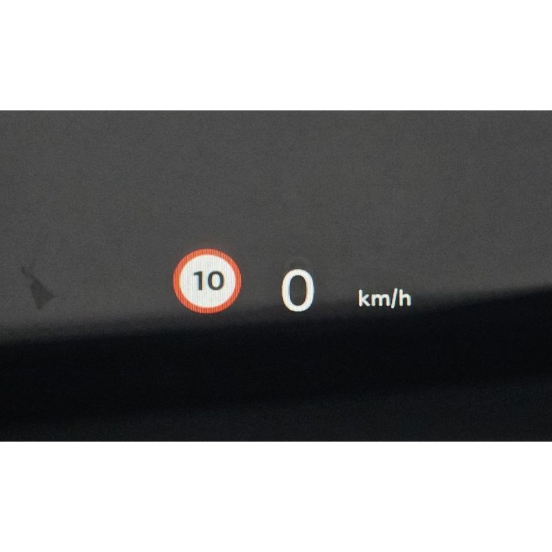 103040