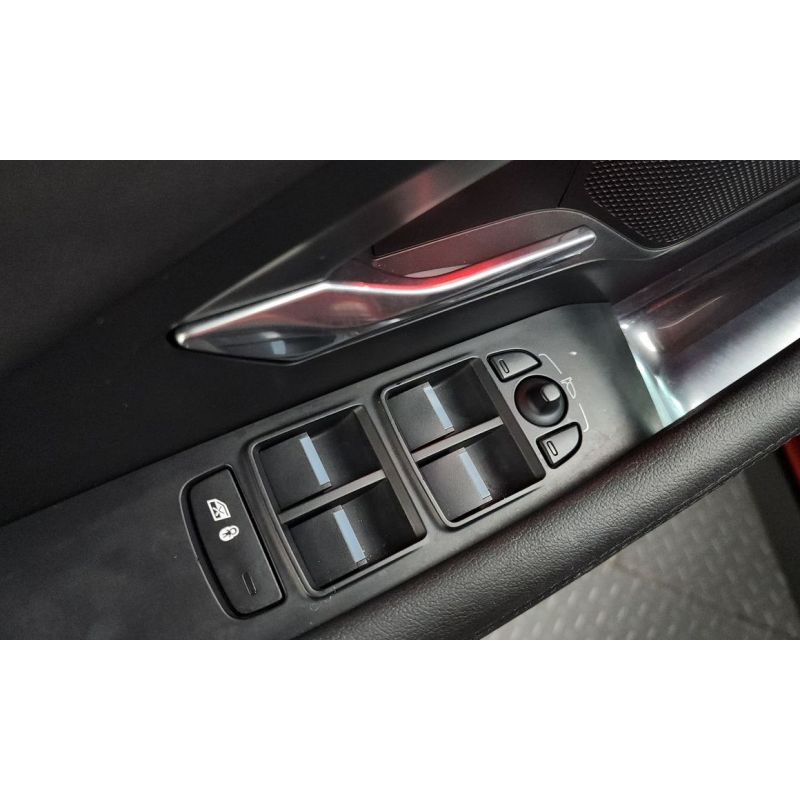 570304