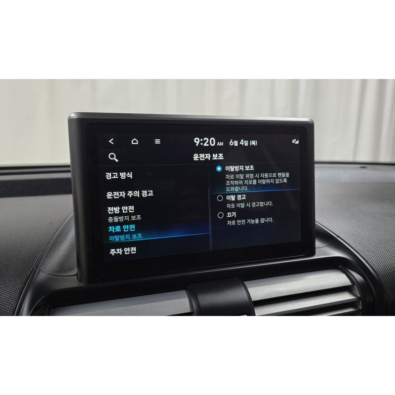 304592