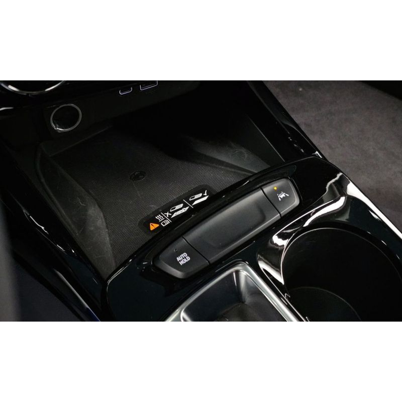 898745