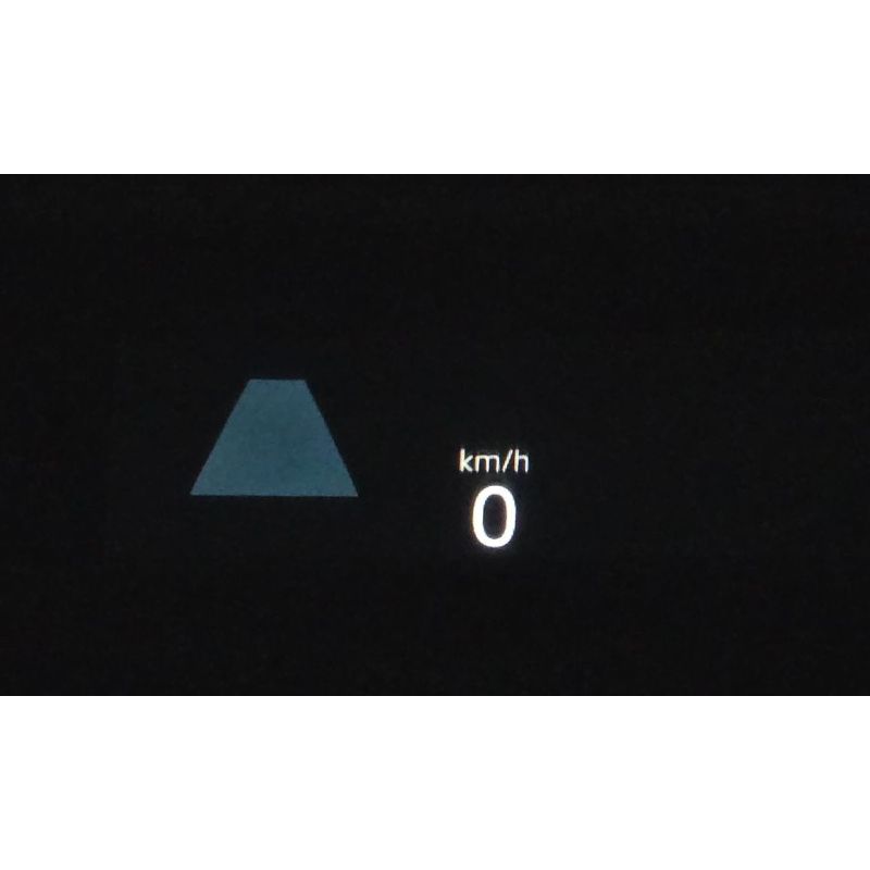573897