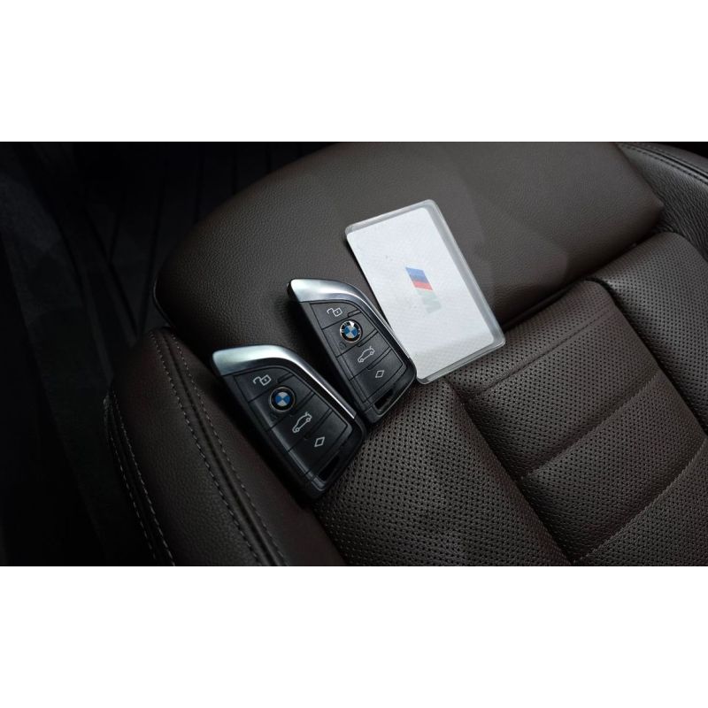 996896
