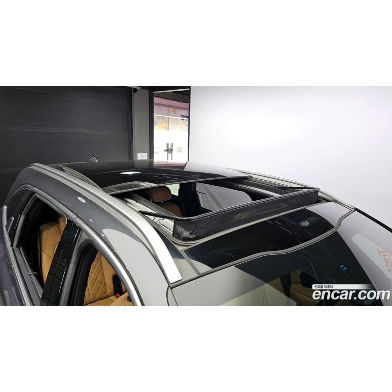 992083