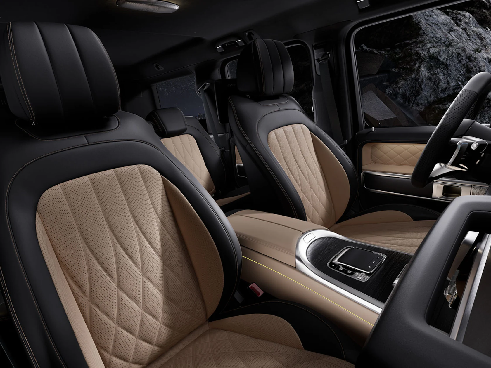 Интерьер G‑Class — премиальные материалы, MBUX, ambient‑подсветка