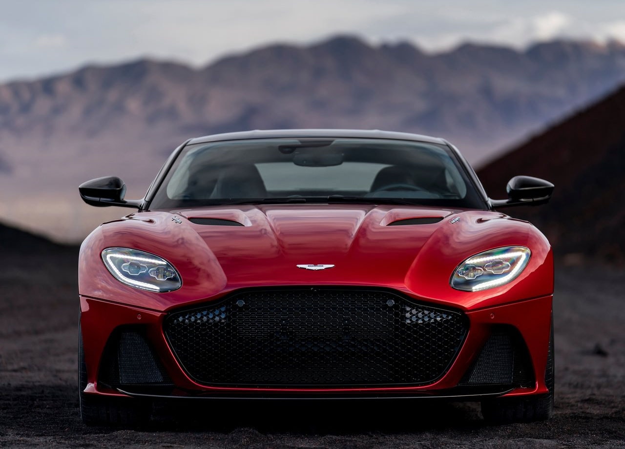 Детали Aston Martin DBS — карбон, премиум-акценты