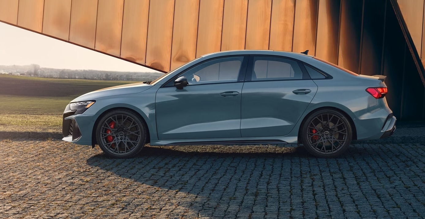 Драйв Audi RS 3 — управляемость и динамика