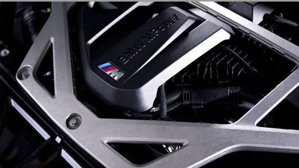 Драйв BMW M4 — задний или полный привод xDrive, управляемость и динамика