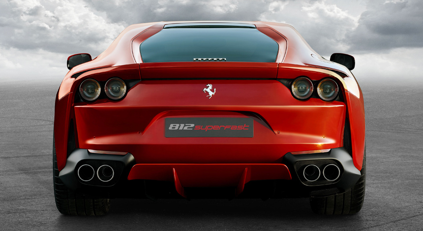Динамика Ferrari 812 — V12, моментальный отклик, трековые режимы