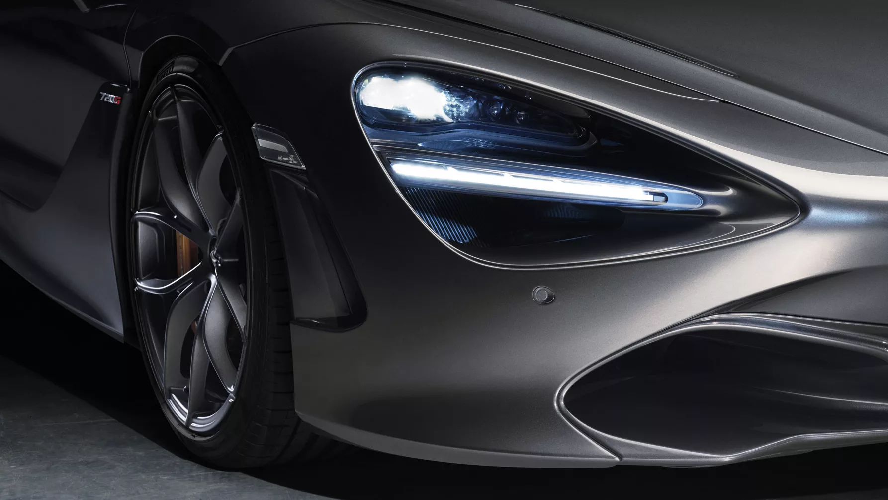 Экстерьер McLaren 720S