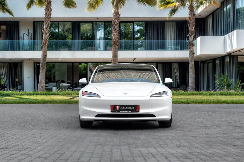 Экстерьер Model 3: обтекаемый кузов, низкий коэффициент сопротивления
